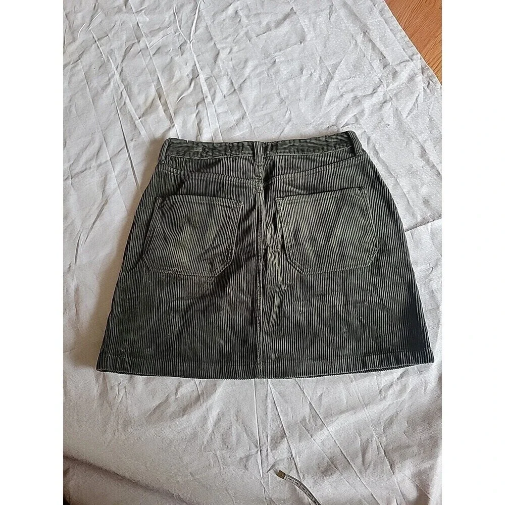 Hollister Dark Green Corduroy Skirt Size 9 Front Zip Junior Ultra High Rise
